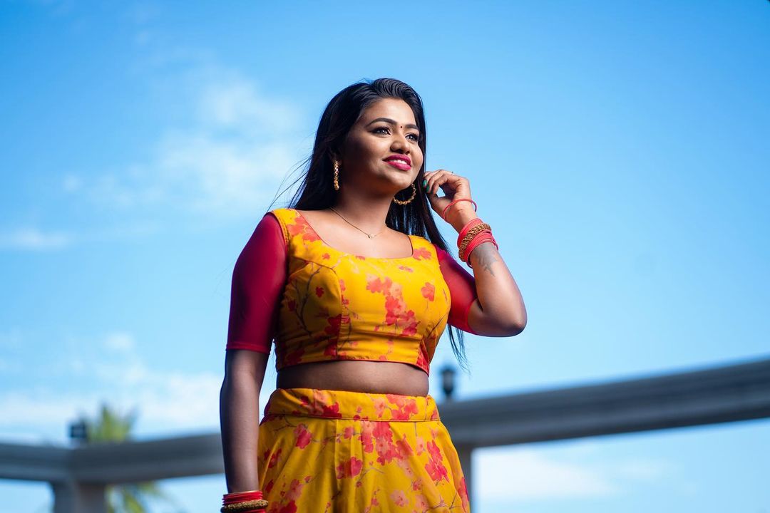 Actress shalu shammu hot photos in yellow coloured lehenga dress viral