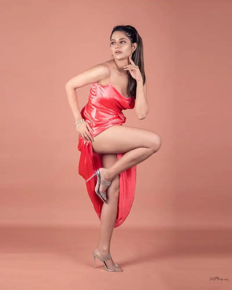 Actress aiswarya dutta hot stills in pink velvet dress