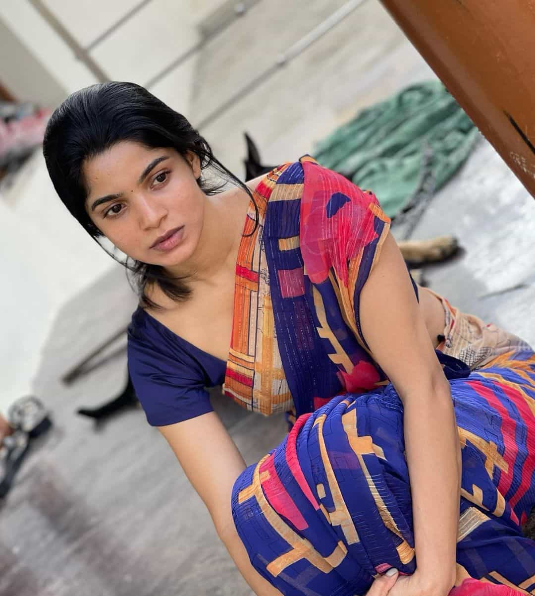 Actress divyabharathi hot photos in homely look without makeup
