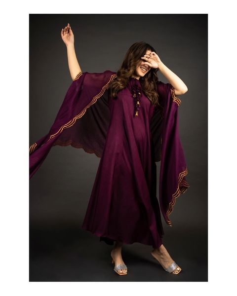 Actress hansika motwani hot photos in purple maxi dress