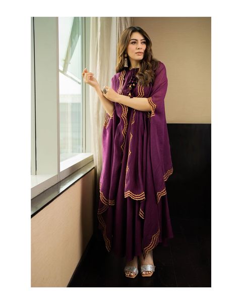 Actress hansika motwani hot photos in purple maxi dress