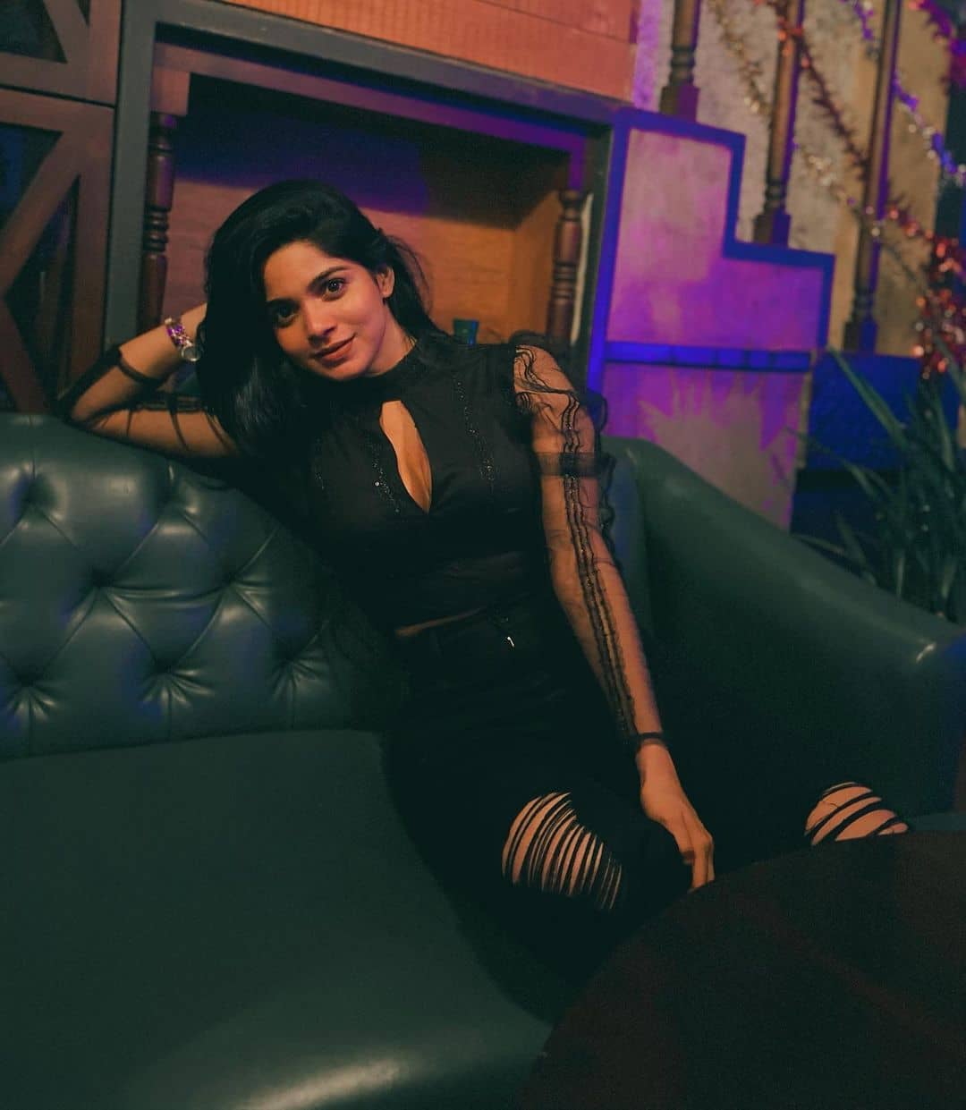 Actress divyabharathi hot and glamour photos mesmerizes her fans