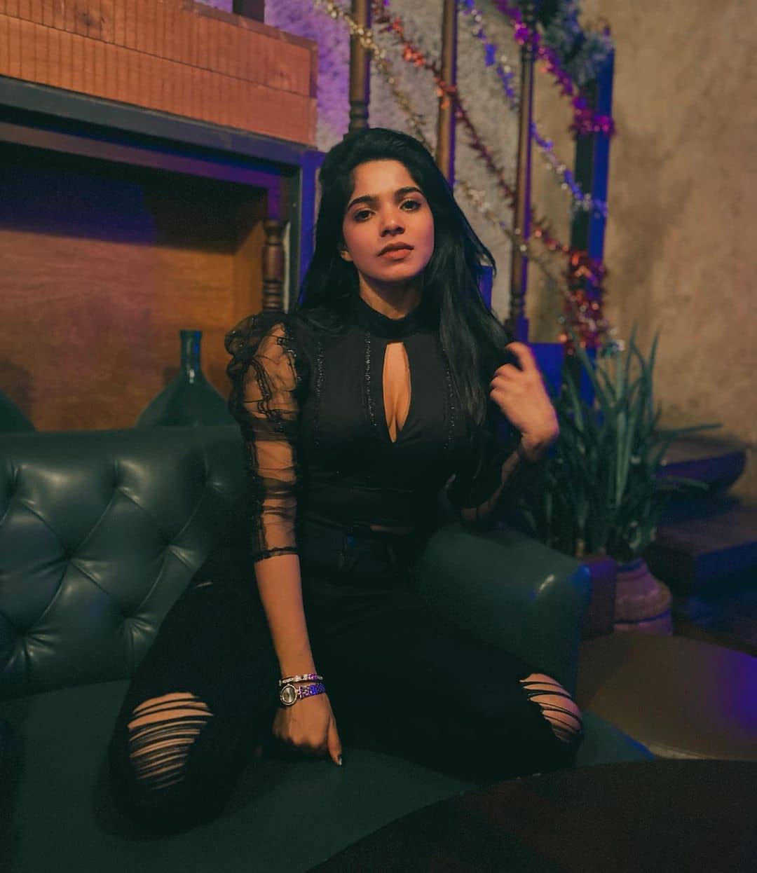 Actress divyabharathi hot and glamour photos mesmerizes her fans