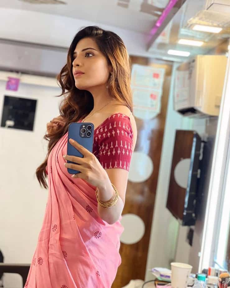 Aathmika hot saree photoshoot cute gallery insta pics goes viral