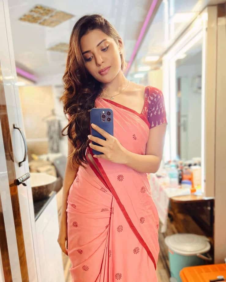 Aathmika hot saree photoshoot cute gallery insta pics goes viral