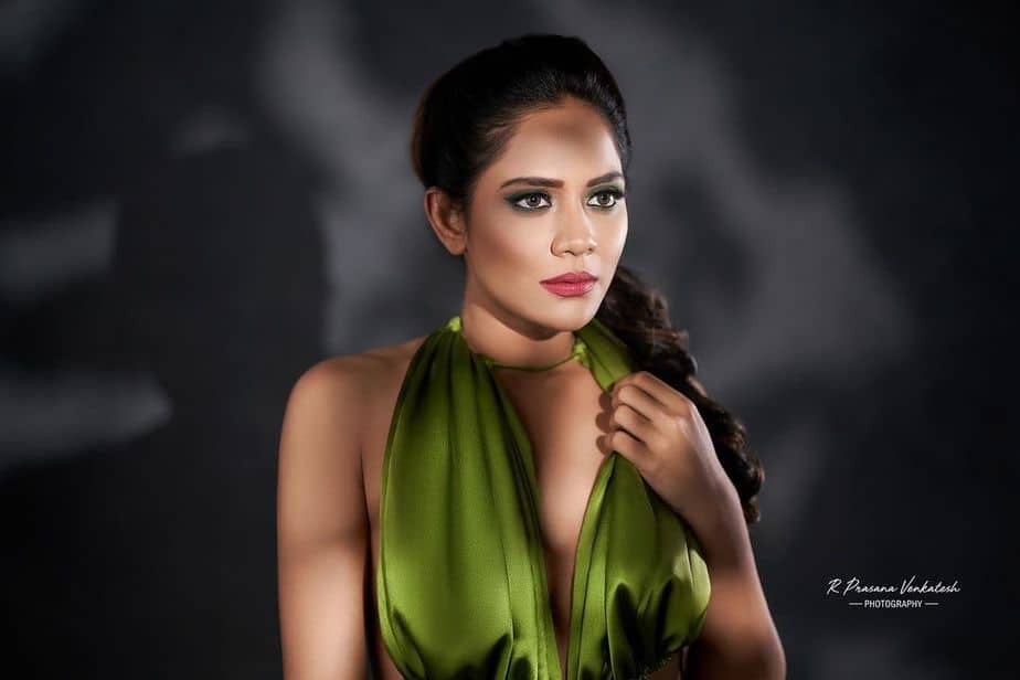 Actress aiswarya dutta hot photos in green colour glamour dress sensational photos