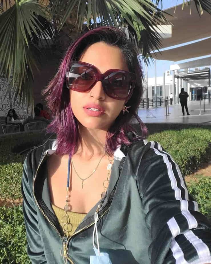 Amala paul hair coloring selfie photos creates viral on internet