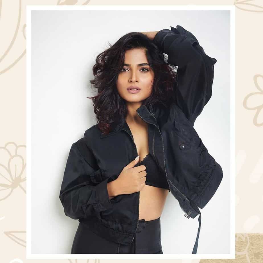 Anagha hot photos removing shirt showing shape and glamour