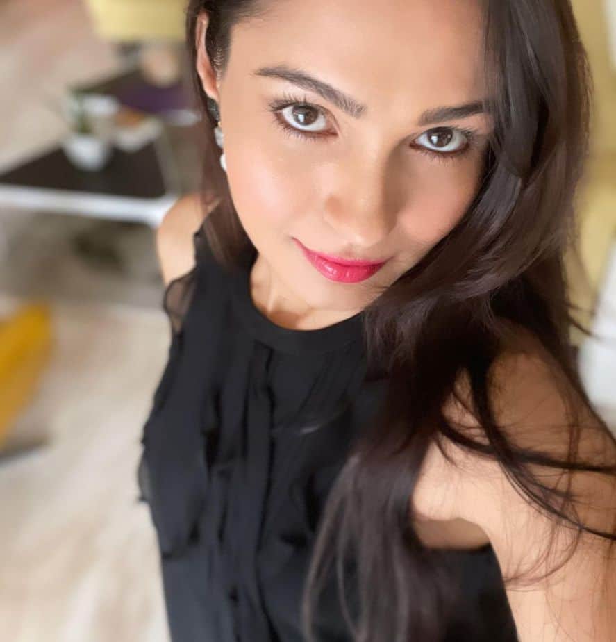 Andrea jermiah close Up face photos goes viral