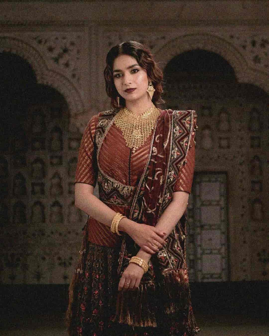 Actress keerthy suresh photoshoot in rare antique type dress