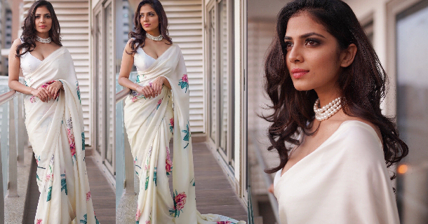 malavika mohanan hot photos playing in seashore