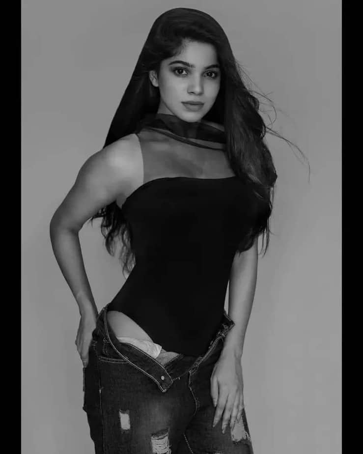 Divyabharathi hot photos in short bikini dress goes viral