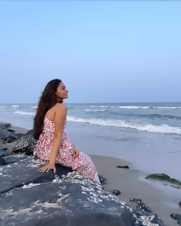 Andrea jeremiah cute photoshoot in sea shore goes viral