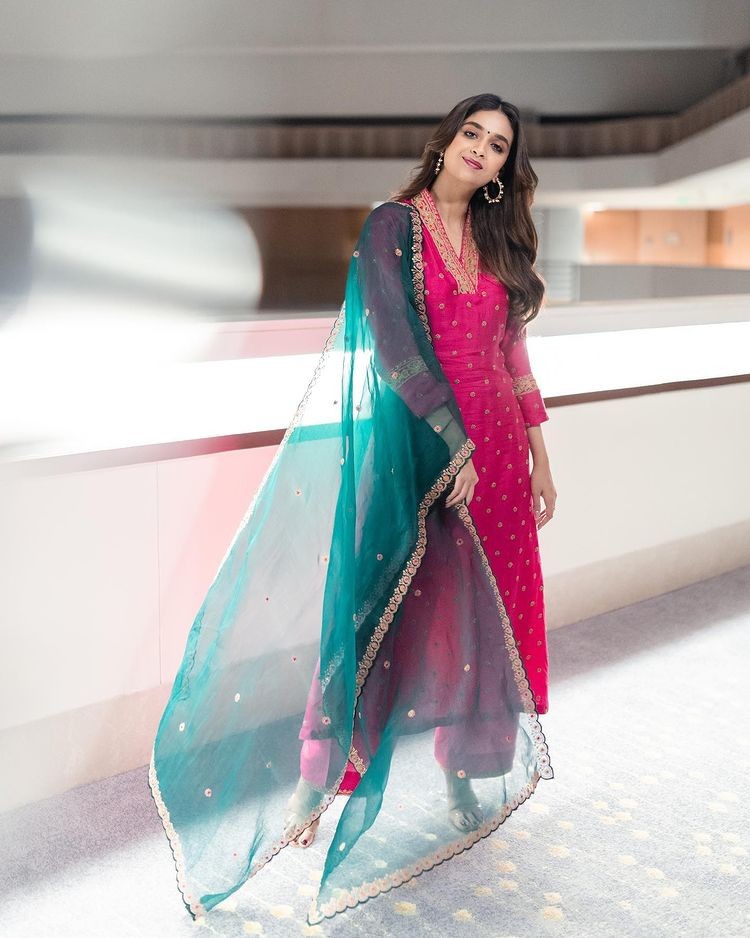 Keerthy suresh photoshoot in beautiful chudithar look