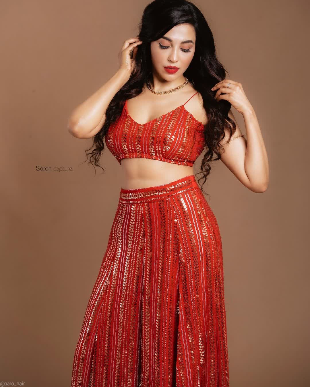 Parvati nair in red hot dress pics goes viral