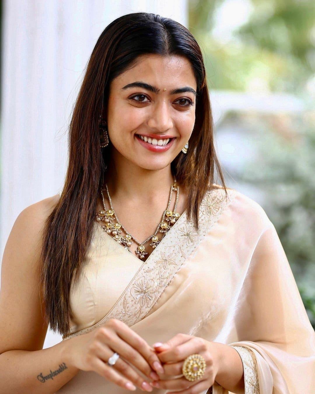 Rashmika mandanna complains about ranbir kapoor