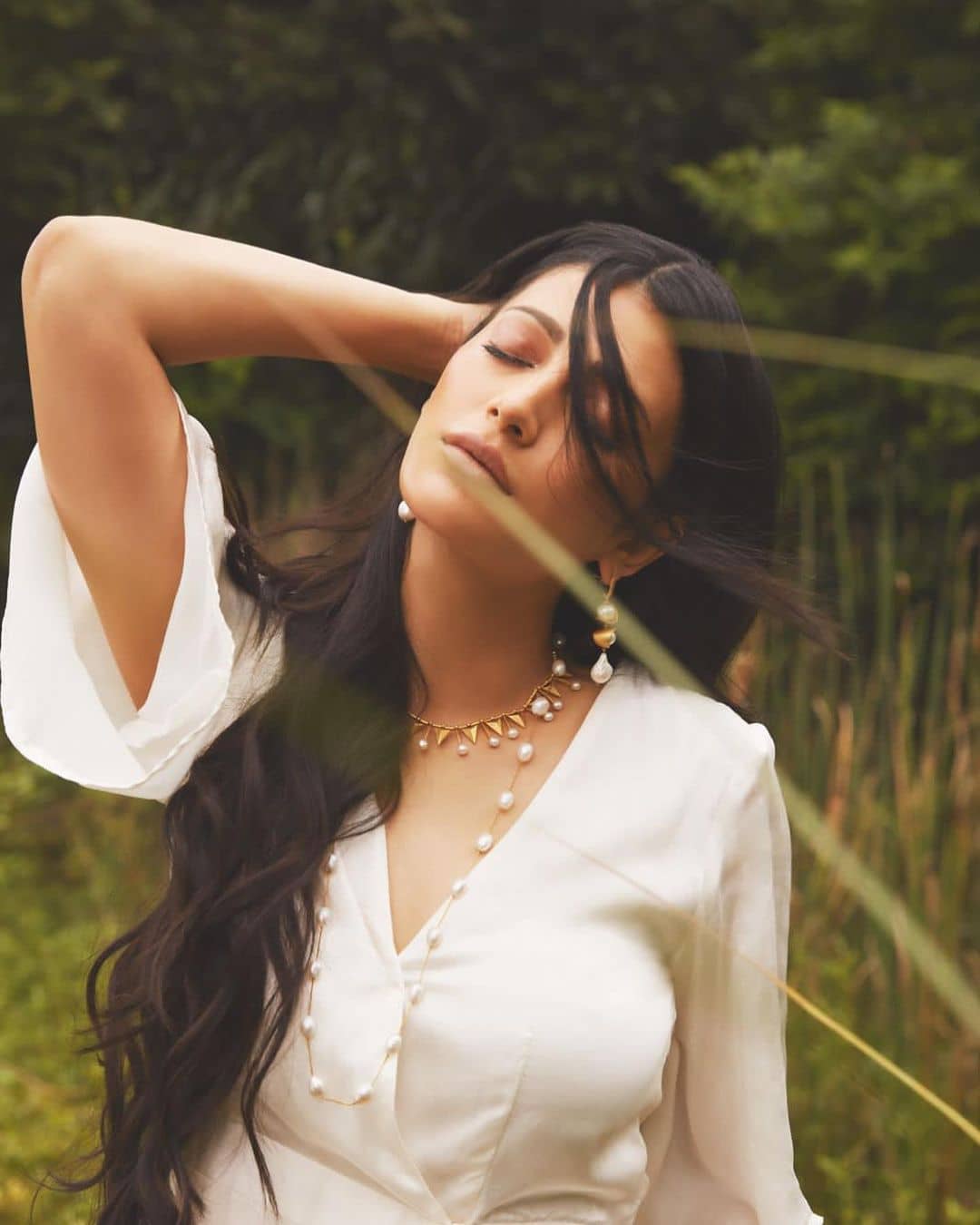 Shruthihaasan photoshoot in nature area getting trending