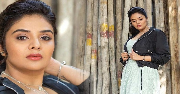 Srimukhi hot photos showing glamour in different kind of dress