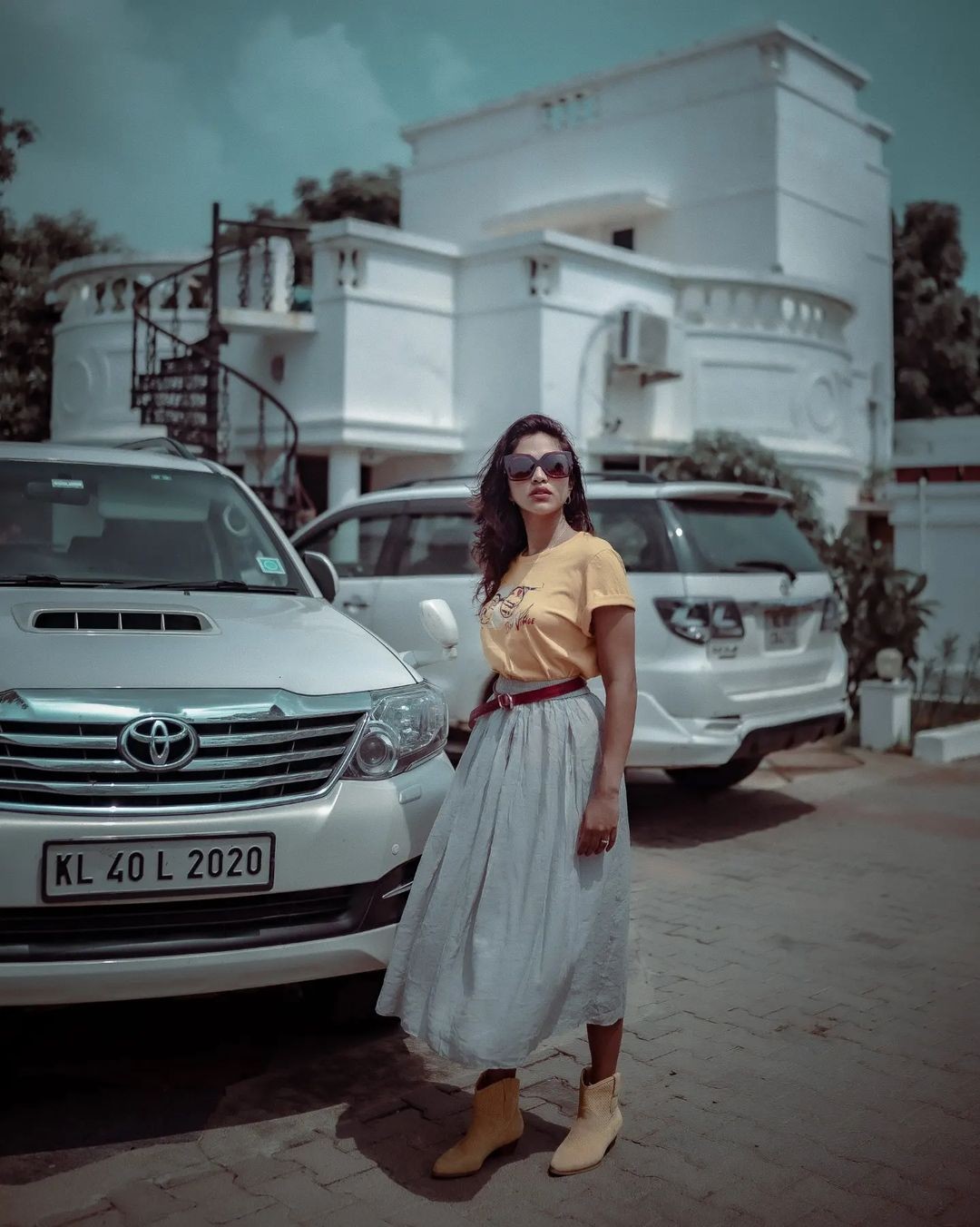 Amala paul hot photos styling in modern dress