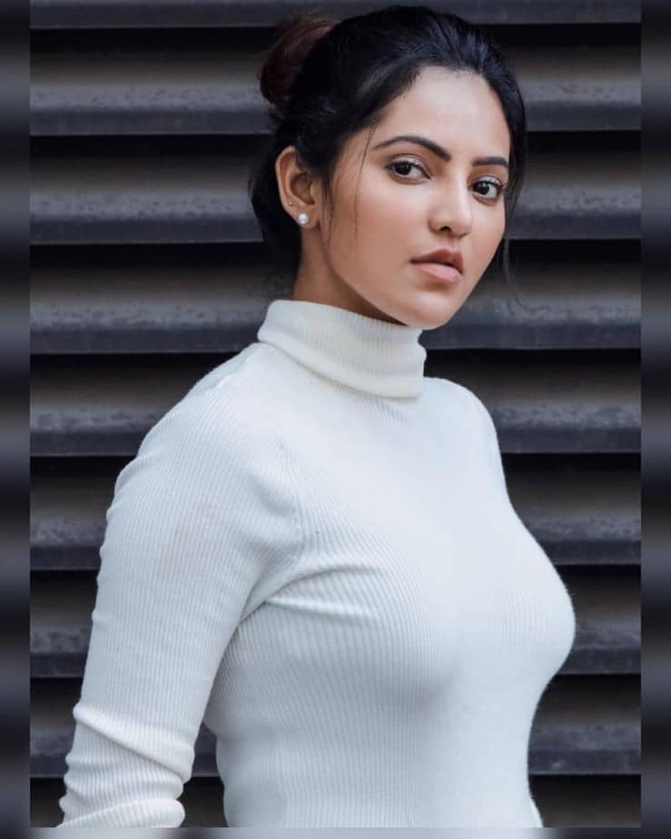 Athulya ravi hot photos in white modern dress