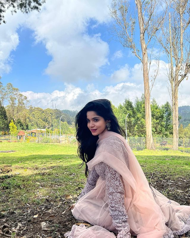 Divyabharathi traditional mode long chudithar photoshoot