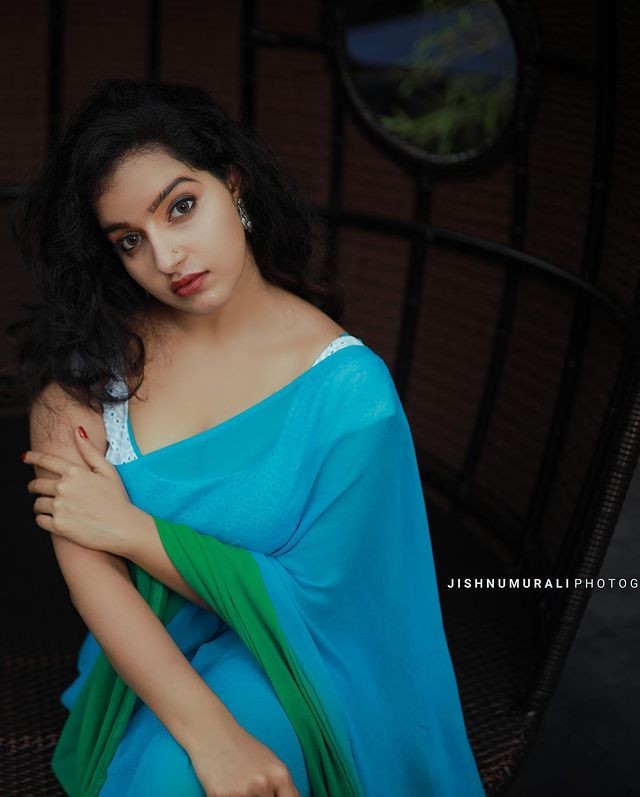 Malavika menon latest saree photos getting viral on internet