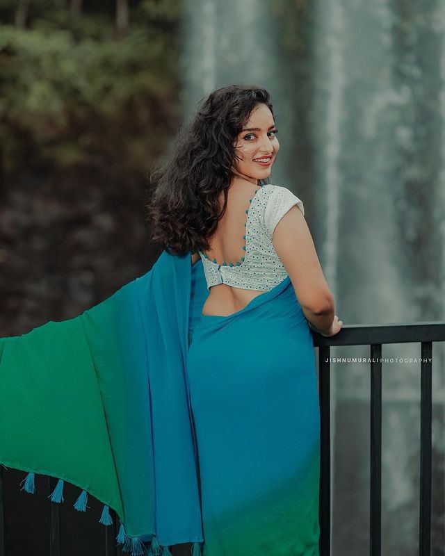 Malavika menon latest saree photos getting viral on internet