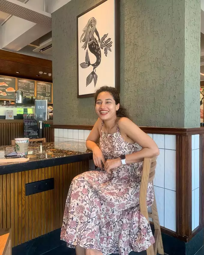 Pooja ramachandran full gown latest photos viral