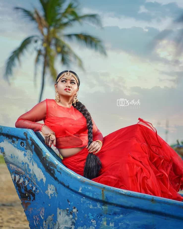 Shalu shammu photoshoot on boat along beach side