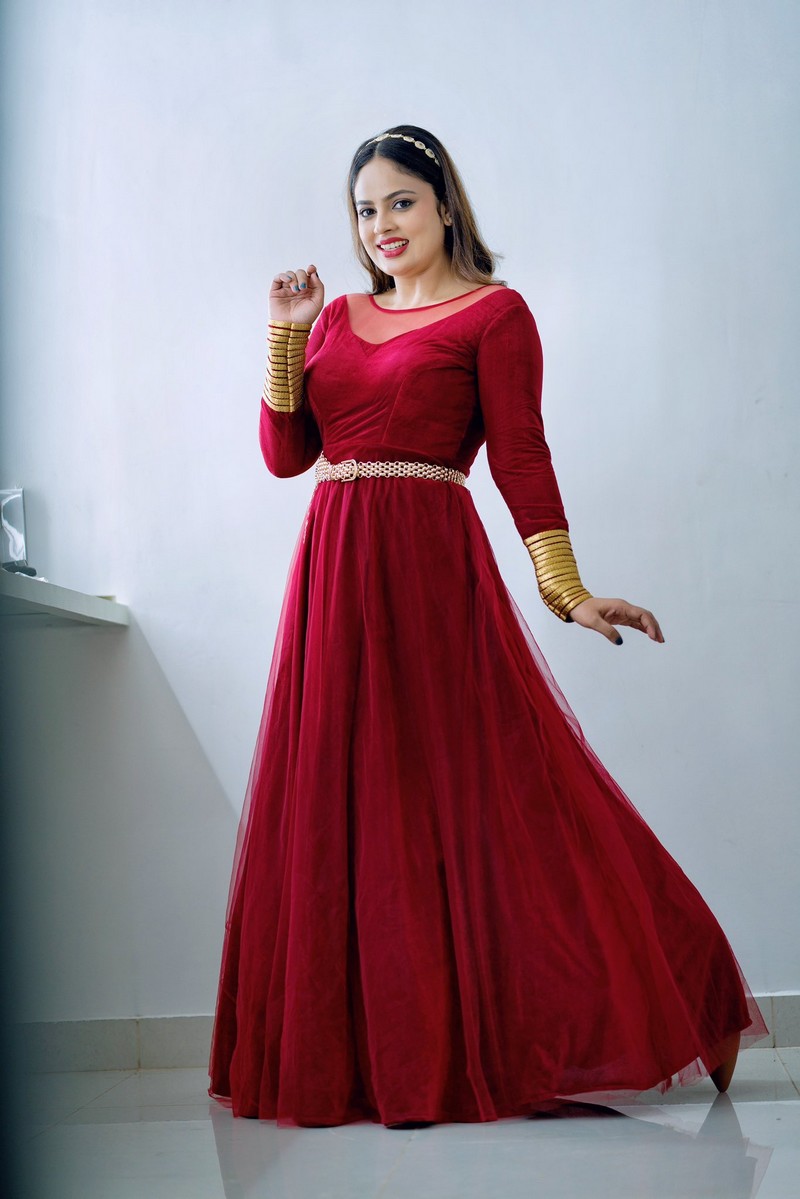 Nandita swetha glamour photos in full red gown