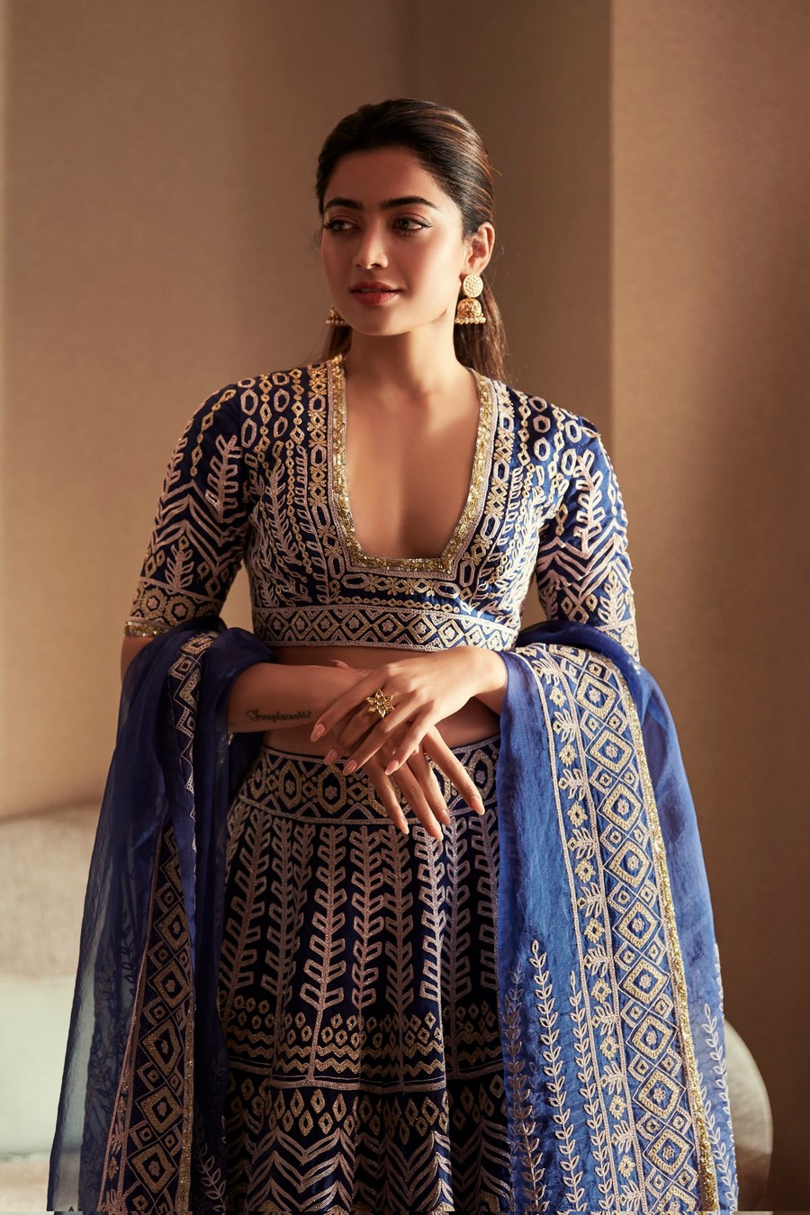 Rashmika mandanna photos showing glamour in different angle