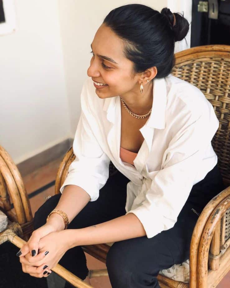 Sanchana natarajan top angle hot photos viral on net