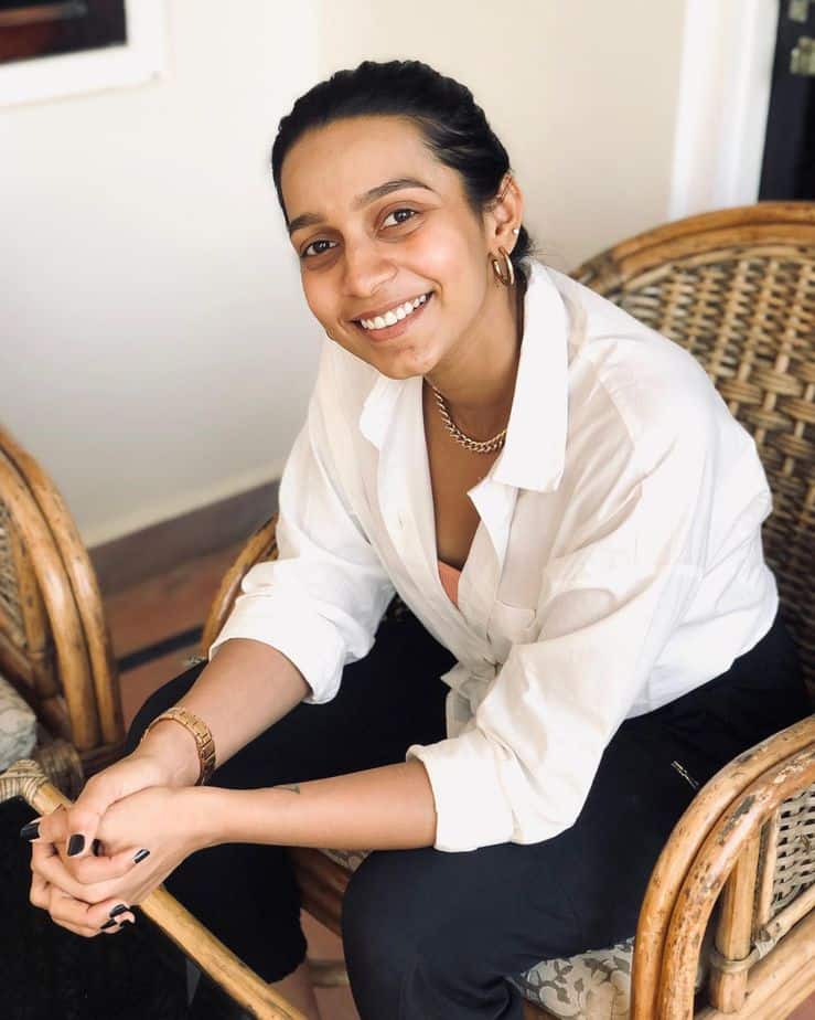 Sanchana natarajan top angle hot photos viral on net