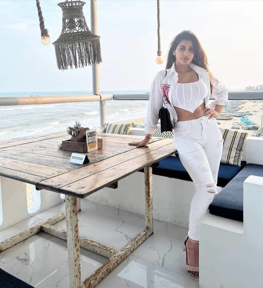 Yashika anandh white modern dress hot photos going viral