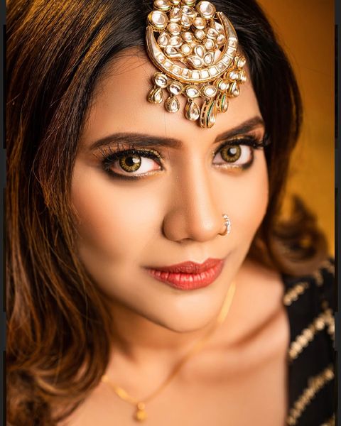 Aiswarya dutta hot photos in yellow colour dress