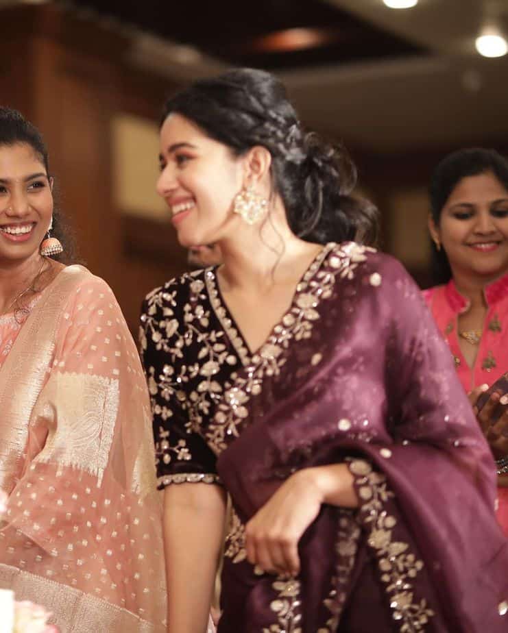 Mirnalini ravi latest photos in grand dress