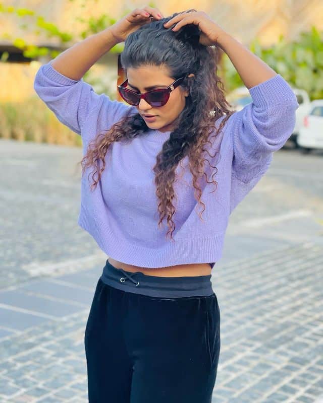 Aiswarya rajesh hot photos in modern dress