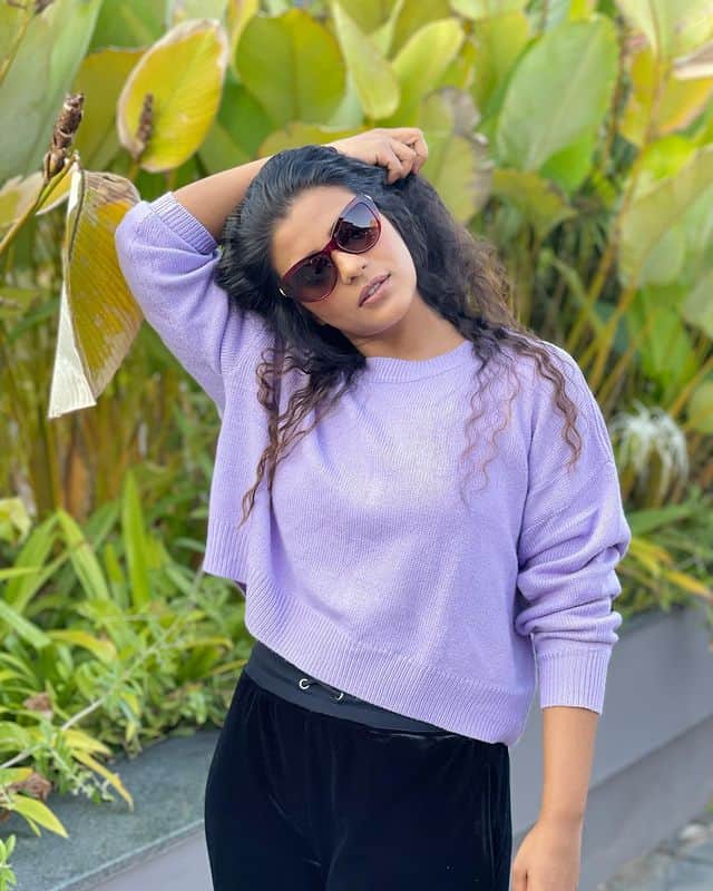 Aiswarya rajesh hot photos in modern dress