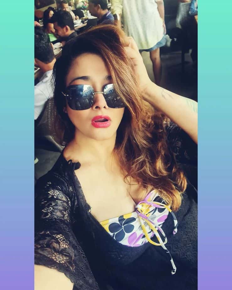 Kiran rathod hot selfie photos creating sensation on net