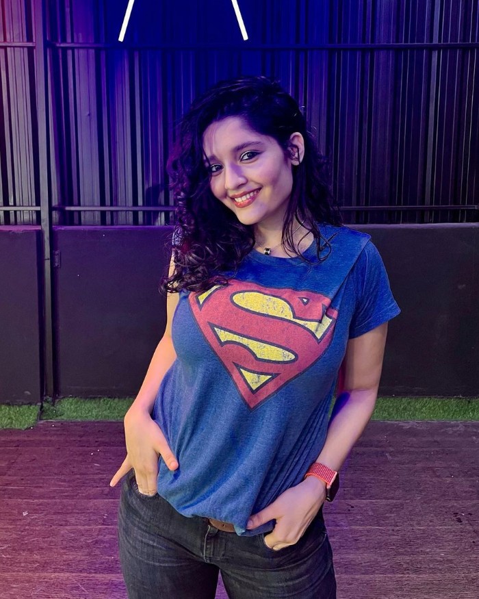 Rithika singh hot pose viral on net trending on social media