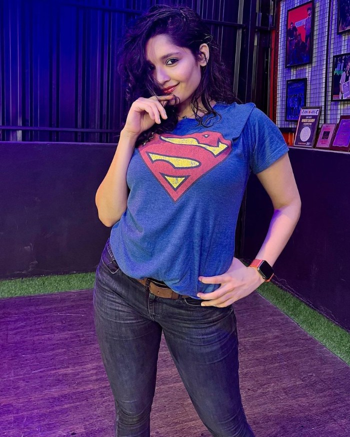 Rithika singh hot pose viral on net trending on social media