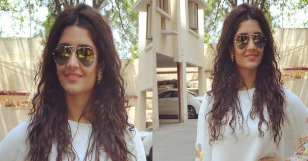 Rithika singh hot pose viral on net trending on social media