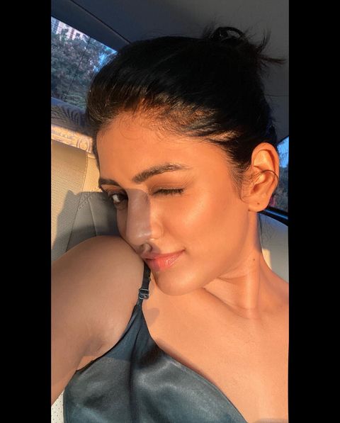 Eesha rebba hot pose inside car images viral