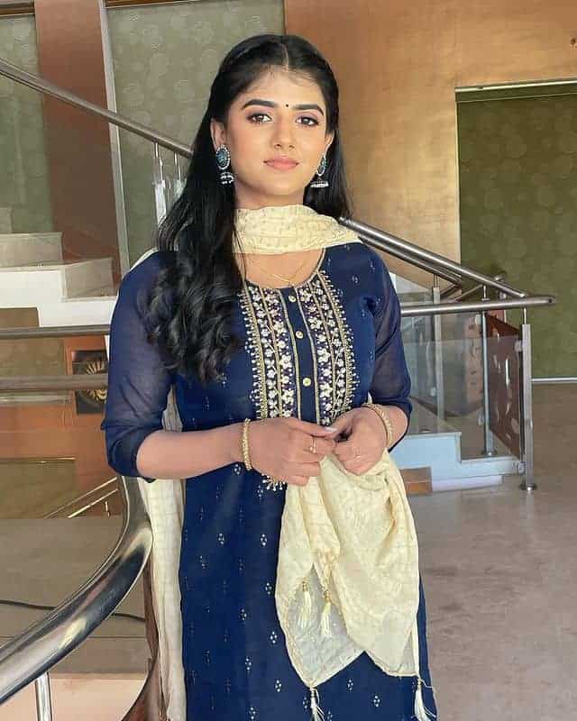 Gabriella charlton posing in traditional chudithar dress