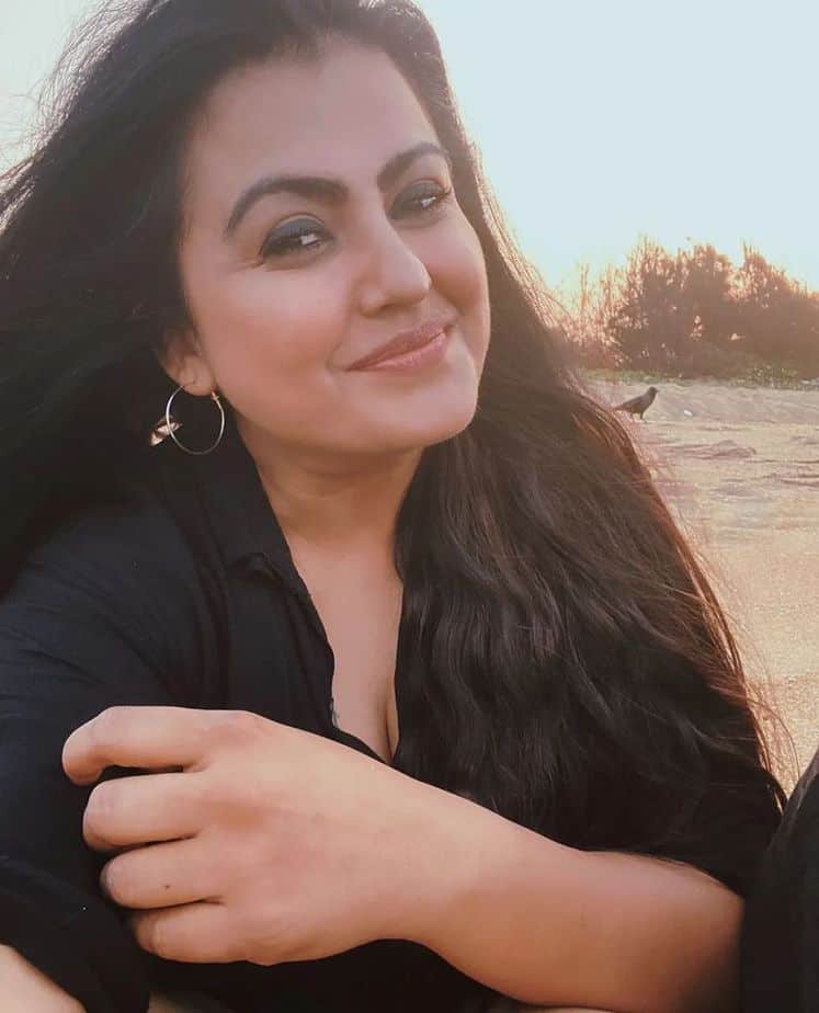 Actress sona latest hot photoshoot clicks