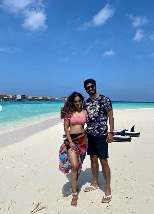 Reba monica john posing hot in two piece dress with her husband