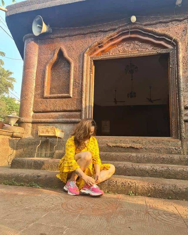 Kiran rathod hot photos viral on internet in short dress