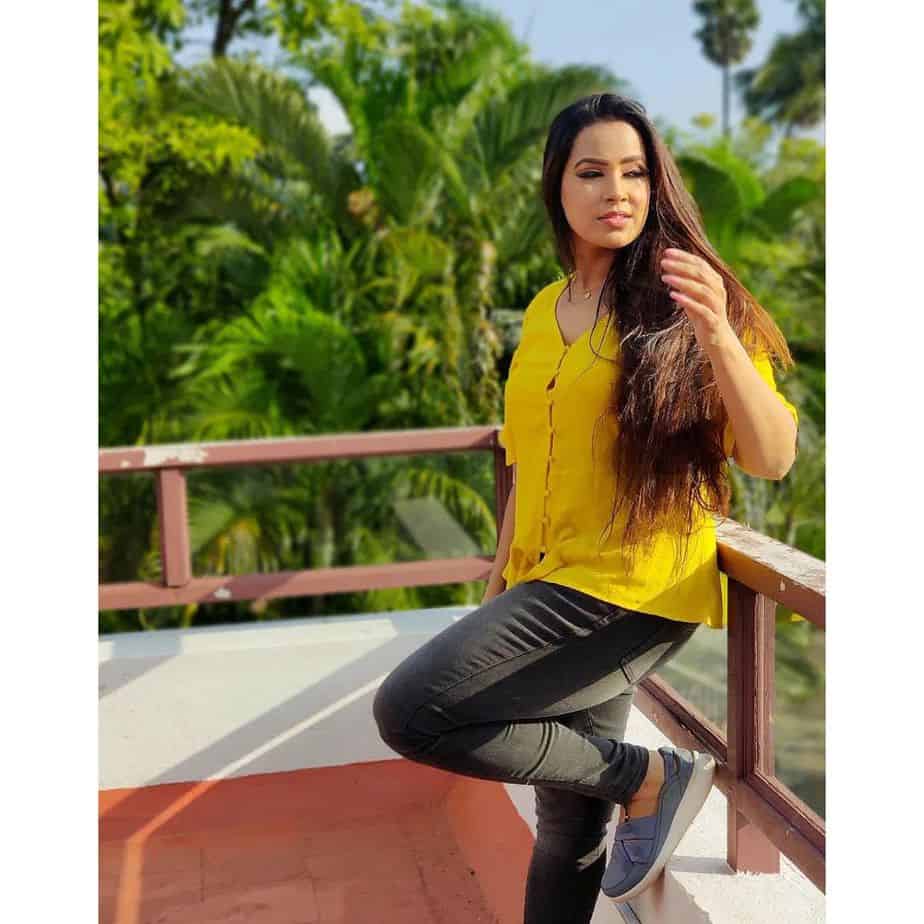 Master film fame actress sangeetha latest hot photos