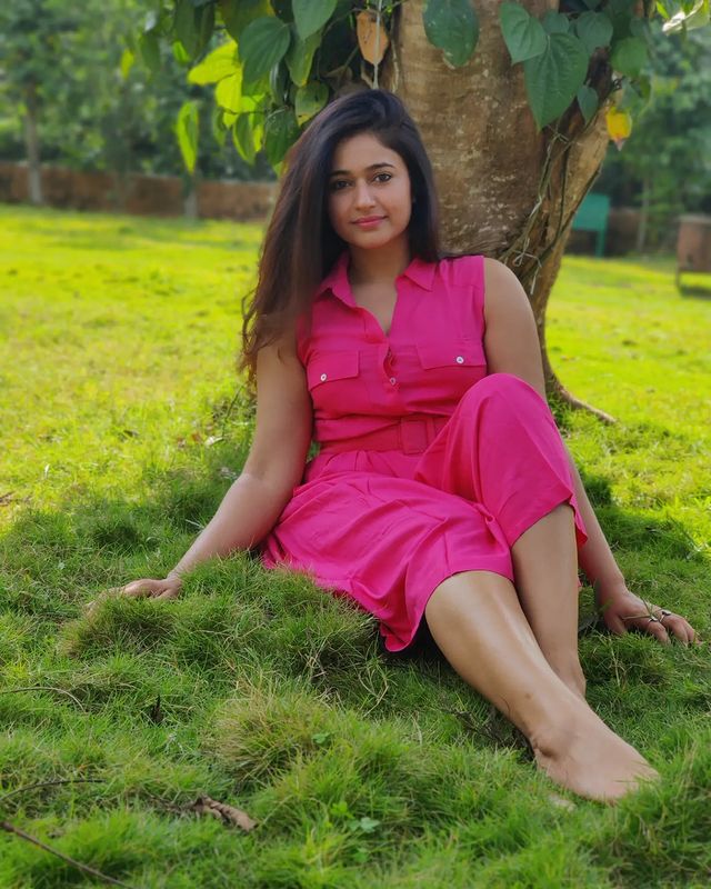 Poonam bajwa hot photos in pink color dress photoshoot