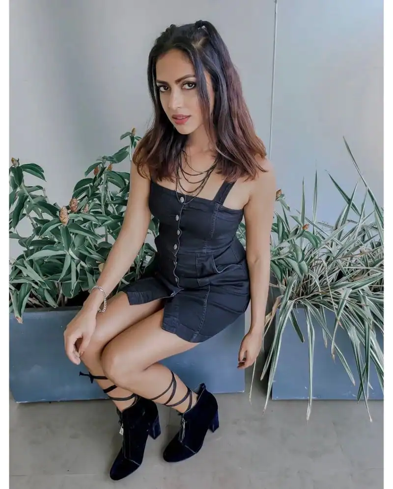 Amala paul hot photos showing glamour in short shirt going viral on social media